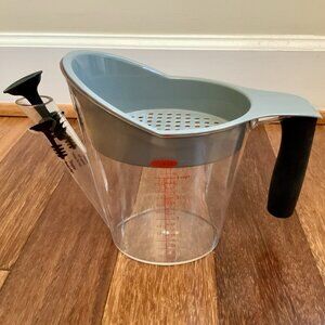 OXO Good Grips Gravy Fat Separator w/Rubber Stopper 4 Cup Measuring Cup